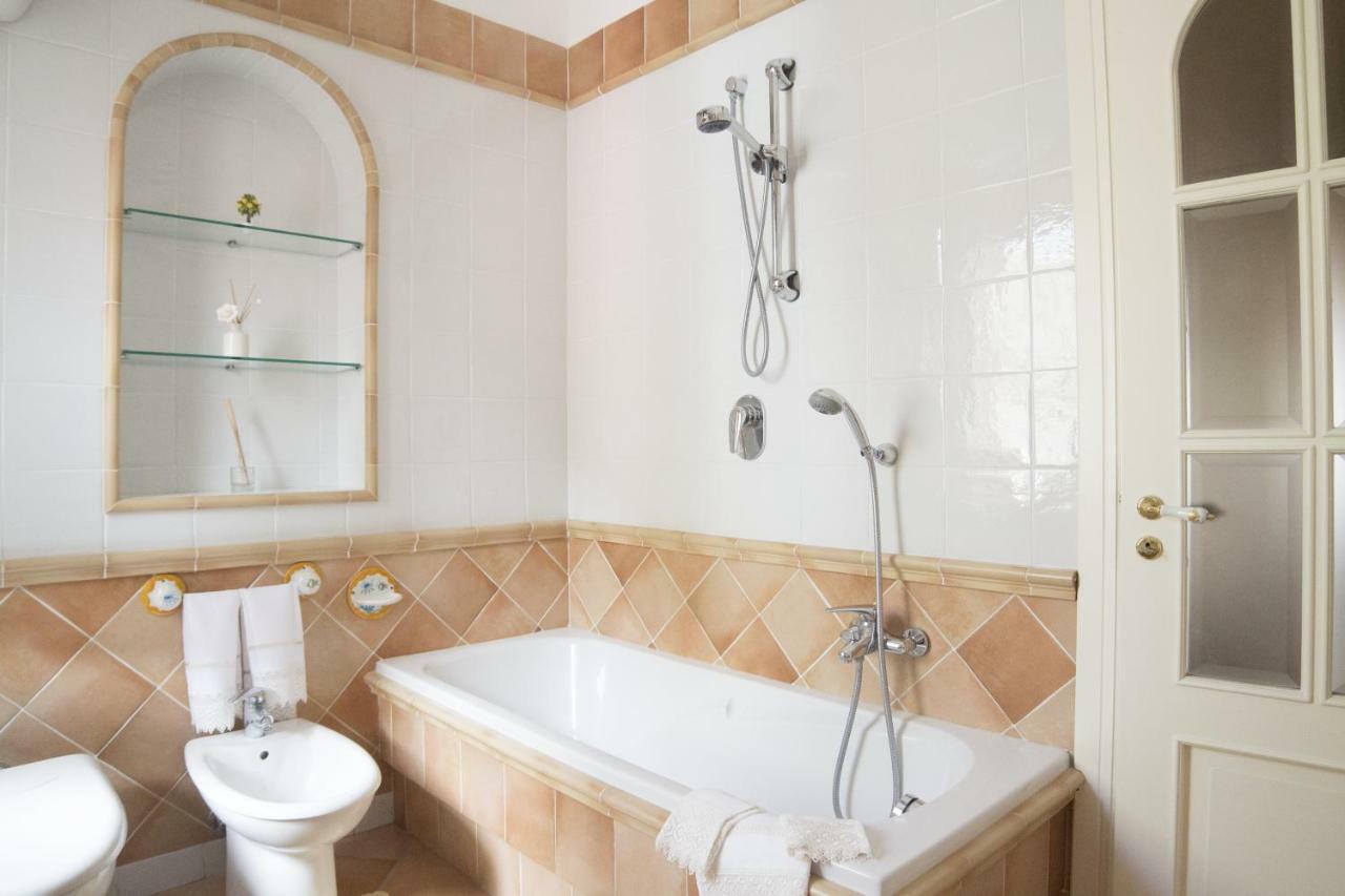 Panorama Host - Domus Amalfi Coast Apartment Maiori Luaran gambar