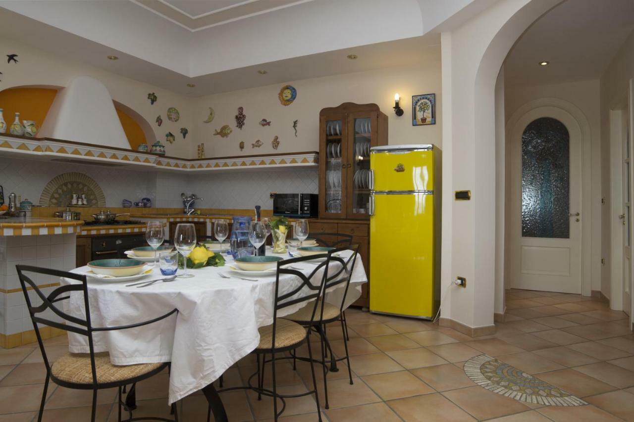 Panorama Host - Domus Amalfi Coast Apartment Maiori Luaran gambar